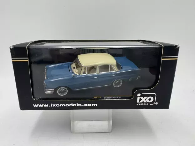 IXO Models Mercedes 220se 1959 1:43 CLC171