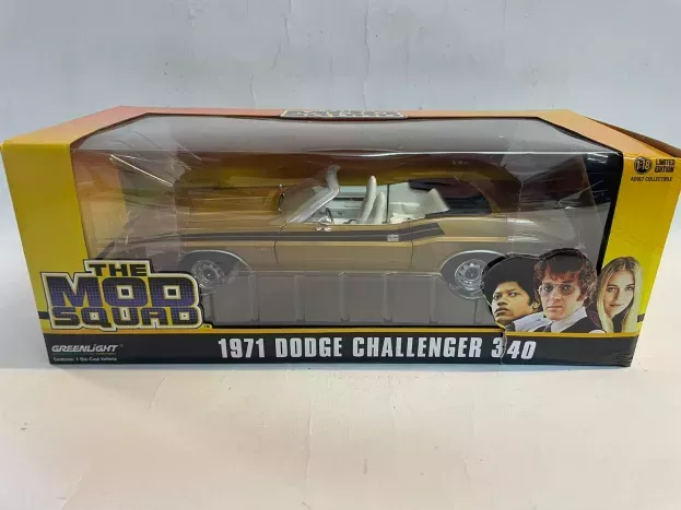 Greenlight Dodge Challenger 340 Cabriolet 1971 The Mod Squad 1:18 13566
