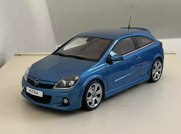 Ottomobile Opel Astra Opc Coupe 2006 1:18 OT473