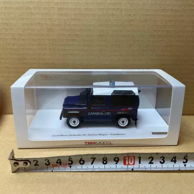 Truescale Land Rover Land Defender 90 Carabinieri 1995 1:43 TSM164326