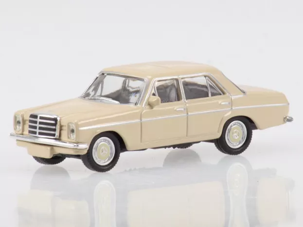 Schuco Mercedes 200 8 1968 1:87 452659600