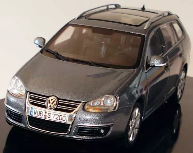 Autoart Volkswagen Golf V Variant 2007 1:43 1K9099300D7X