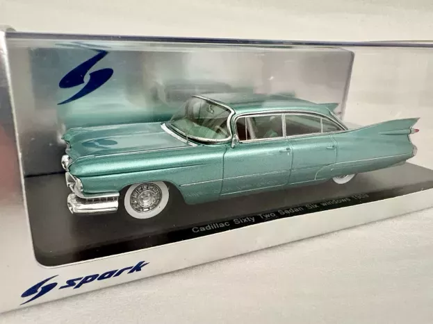 Spark Cadillac Series-62 Sedan 1959 six Windows 1:43 S2913