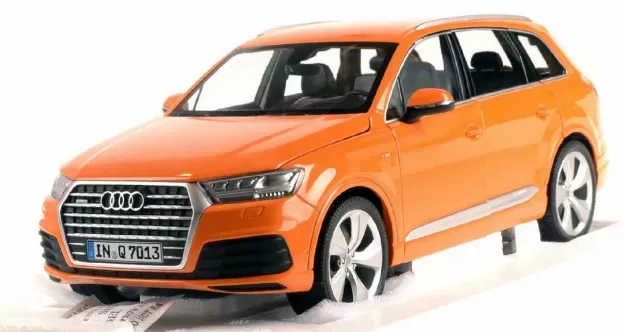 Minichamps Audi Q7 2015 1:18 110014004