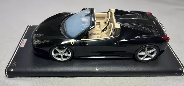 MR Models Ferrari 458 Italia 8c Spider 2012 1:18 FE06B