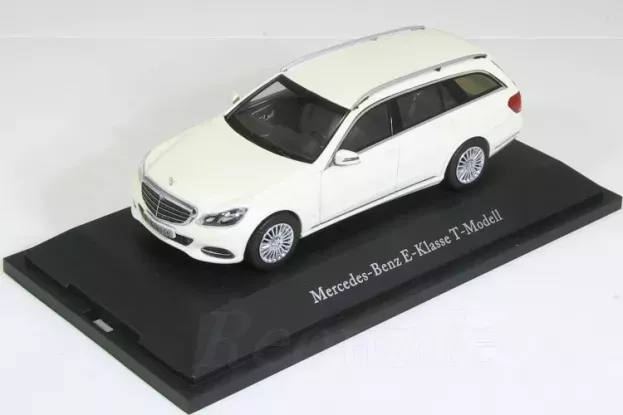 Kyosho Mercedes E-class w213 Station Wagon 2013 1:43 B66960190