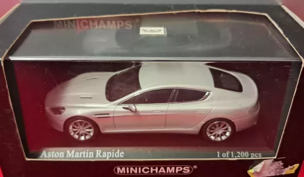 Minichamps Aston Martin Rapide 2010 1:43 400137901