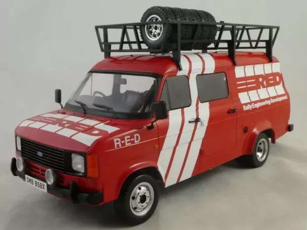 IXO Models Ford Transit Mkii Team Red Engineering Development Rally Assistance With Accessories 1985 1:18 18RMC072XE