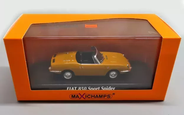 Minichamps Fiat 850 Sport Spider 1968 1:43 940121230