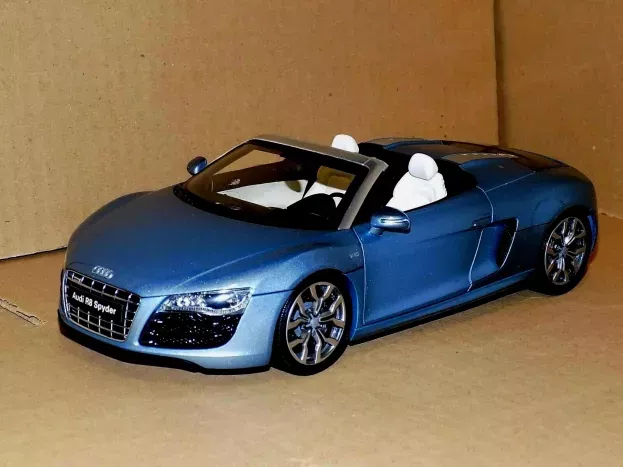 Kyosho Audi R8 5.2 Fsi V10 Spider 2010 1:18 09217BL