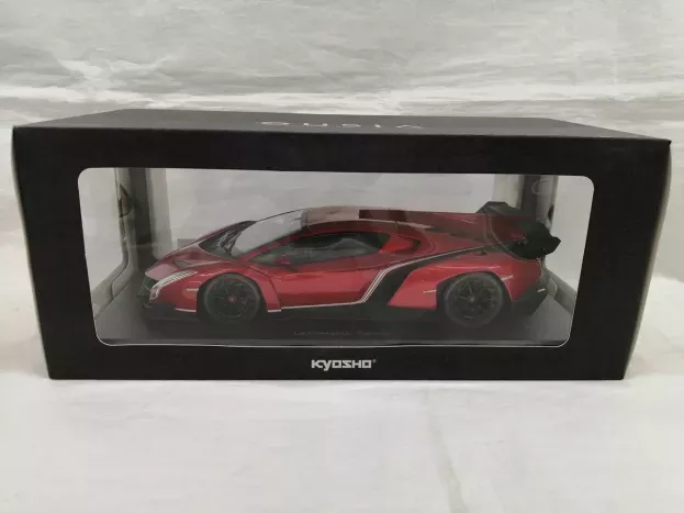 Kyosho Lamborghini Veneno Roadster Spider 2013 1:18 09502RM
