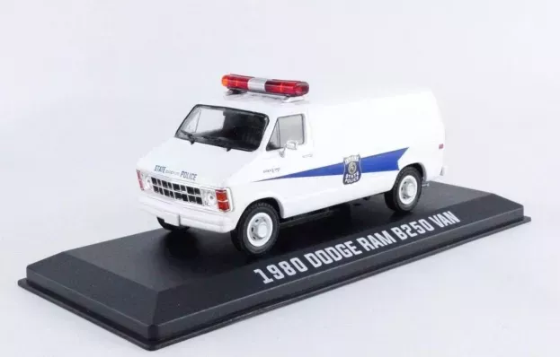 Greenlight Dodge Ram B250 Van Indiana State Police 1980 1:43 86599
