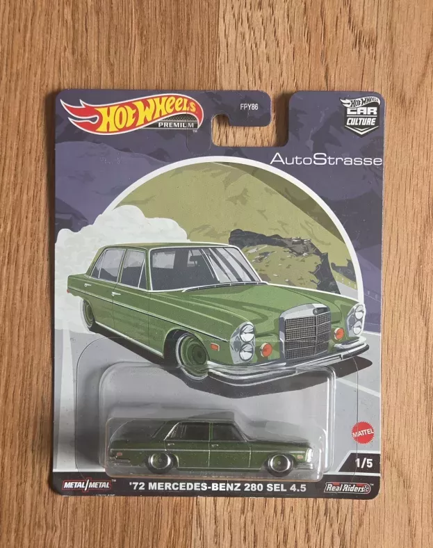 Hot Wheels Mercedes S-class 280sel 4.5 1972 1:64 HCK18