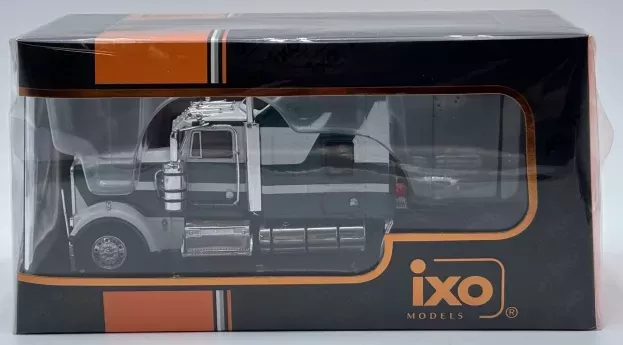 IXO Models Kenworth W900 Tractor Truck 3-assi 1989 1:43 TR164.22