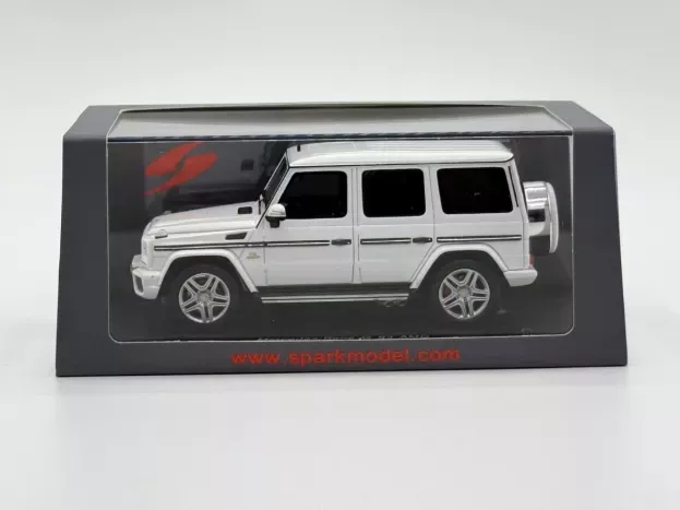 Spark Mercedes G-class G63 Amg W463 6.3 V8 2014 1:43 S1082