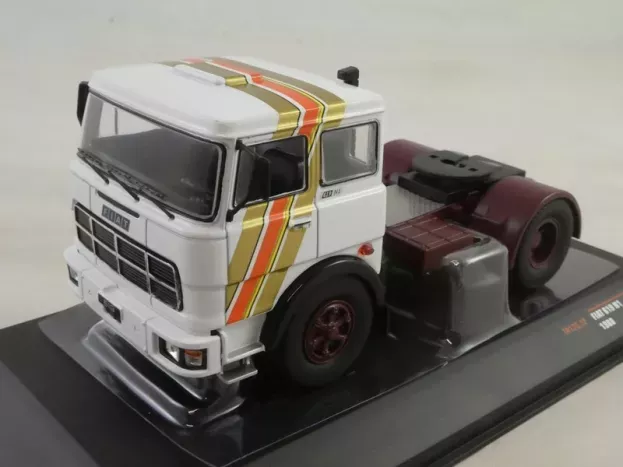 IXO Models Fiat 619 N1 Tractor Truck 2-assi 1961 1:43 TR126