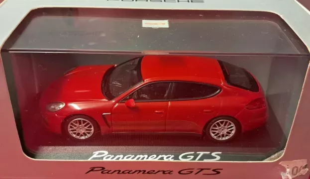 Minichamps Porsche Panamera Gts 2013 1:43 WAP0204100E