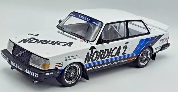 IXO Models Volvo 240 Turbo Team Nordica Ras Sport N 2 Brno Etcc 1986 U.granberg T.lindstrom 1:18 18RMC088.22