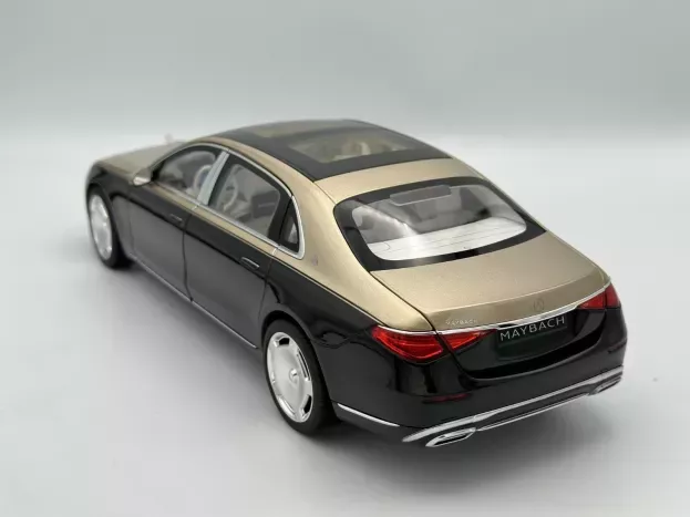 Norev Mercedes S-class S680 Maybach x223 4-matic 2019 1:18 183917