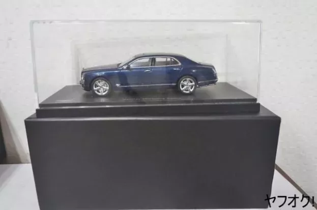 Minichamps Bentley Mulsanne 4-door 2010 1:43 MULSANNE