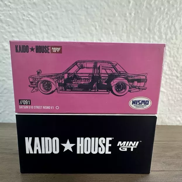 Mini-GT Datsun 510 Street Nismo V1 1969 1:64 KHMG091