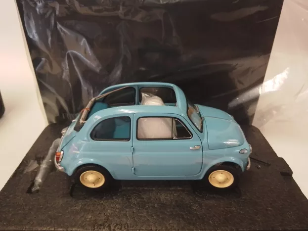 Kyosho Fiat 500 D Cabriolet Open 1960 1:18 08966LB