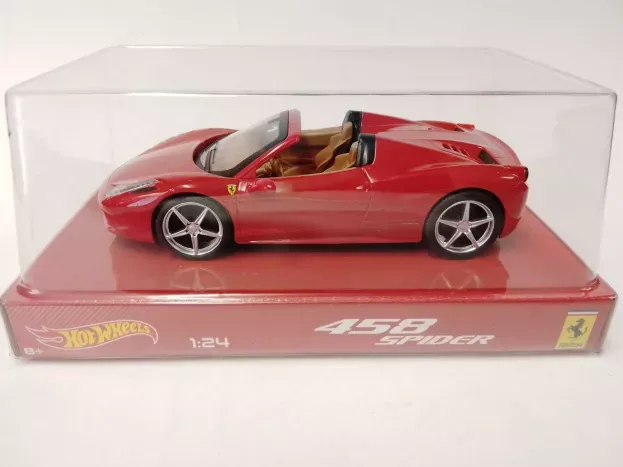 Hot Wheels Ferrari 458 Italia Spider 2011 1:24 BLY64