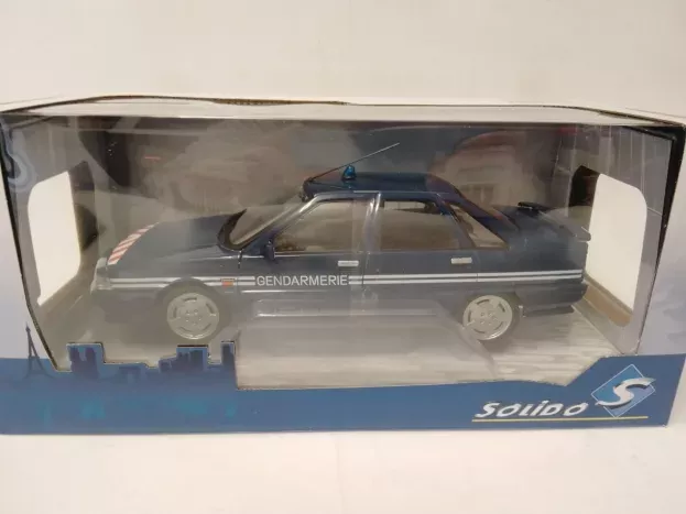 Solido Renault R21 Turbo Gendarmerie 1992 1:18 1807703