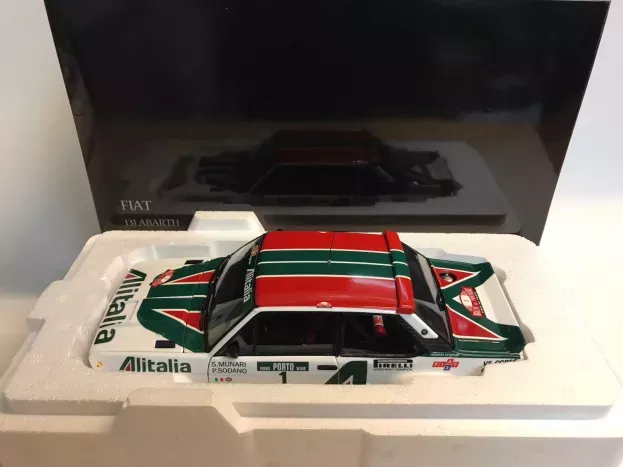 Kyosho Fiat 131 Abarth Team Alitalia N 1 Rally Portugal 1978 S.munari P.sodano 1:18 08376B