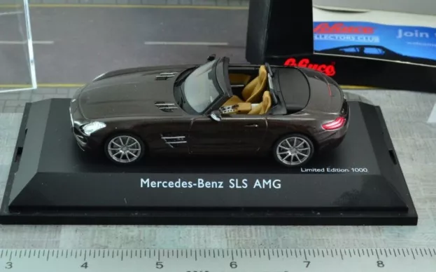 Schuco Mercedes Sls Roadster 6.3 Amg 2011 c197 1:43 07456
