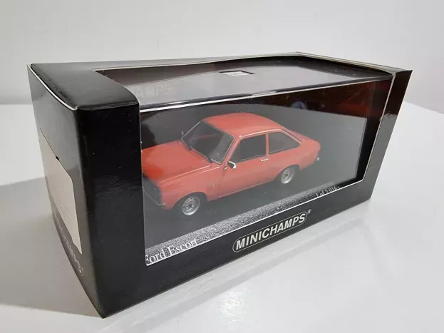 Minichamps Ford Escort Mkii 1975 1:43 400084100