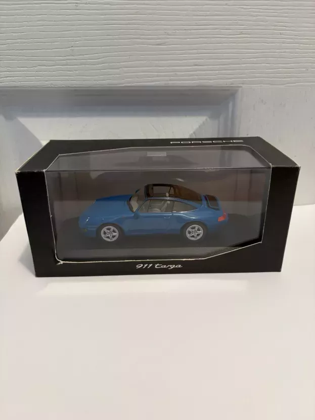 Minichamps Porsche 911 993 Targa 1995 1:43 WAP020012