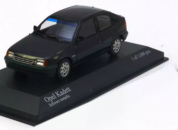 Minichamps Opel Kadett E 2-door 1989 1:43 400045901