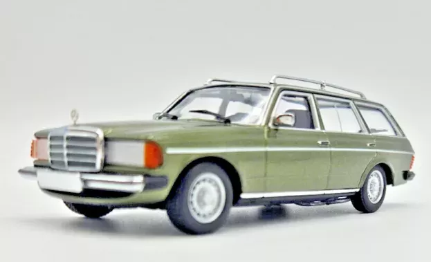 Minichamps Mercedes E-class 230te w123 1982 1:43 940032210
