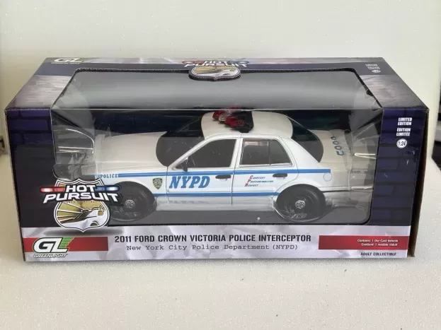 Greenlight Ford Crown Victoria Police Interceptor New York City Department Nypd 2011 1:24 85513