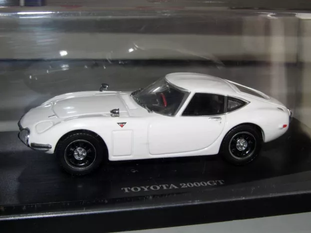 Kyosho Toyota 2000gt Coupe 2-door 1967 1:43 03031W