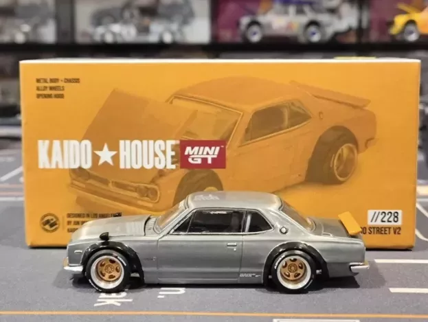 Mini GT Nissan Skyline Gt-r kpgc10 Kaido Street V2 1969 1:64 KHMG228