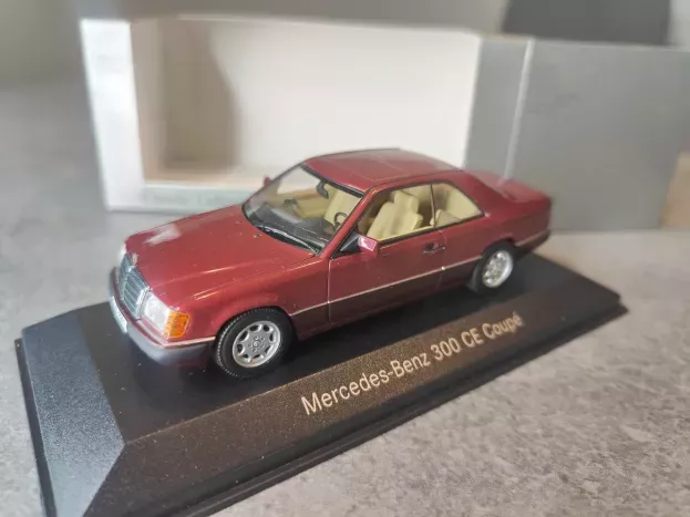 Minichamps Mercedes E-class 300ce Coupe w124 1994 1:43 B66040514