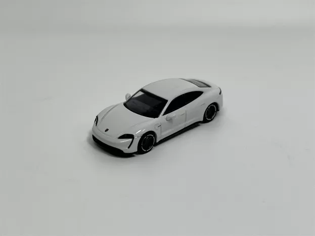 Minichamps Porsche Taycan Turbo S 2019 1:87 870068400
