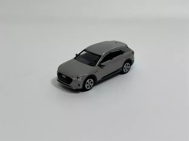 Minichamps Audi E-tron 2020 1:87 870018221
