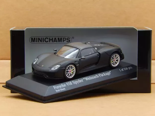 Minichamps Porsche 918 Spyder Weissack Package 2015 1:43 410062136
