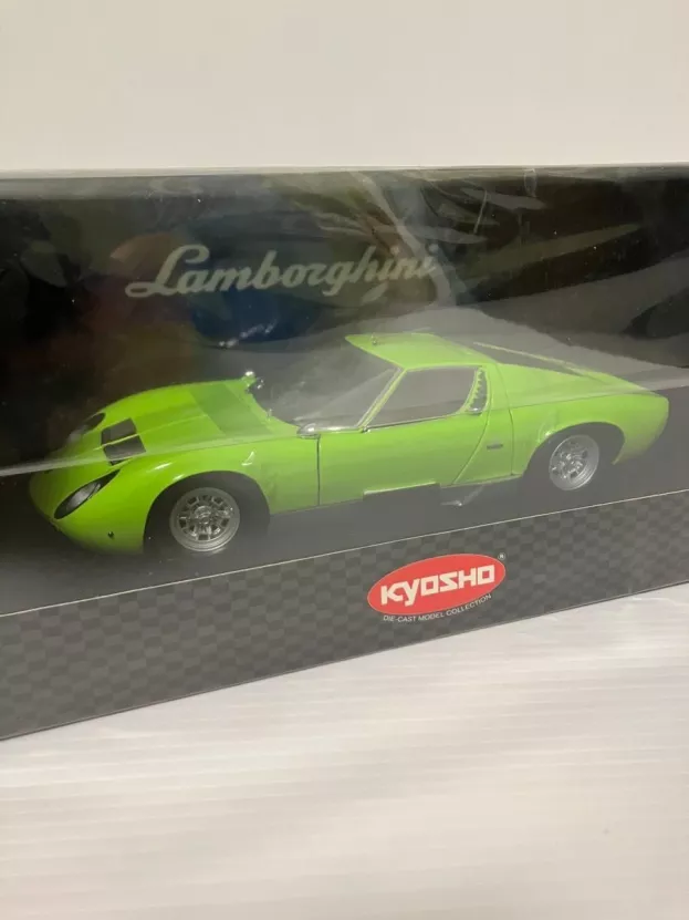 Kyosho Lamborghini Miura P400 Sv 1972 1:18 08313LG