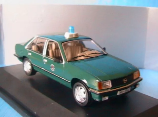 Schuco Opel Rekord E Hamburg Polizei 1977 Police 1:43 3425