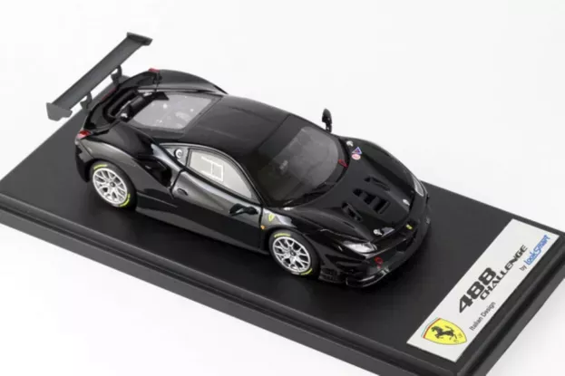 Looksmart Ferrari 488 Challenge 2017 1:43 LS476D