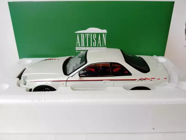 Greenlight Nissan Skyline Gt-r bnr34 Coupe 1999 1:18 19049