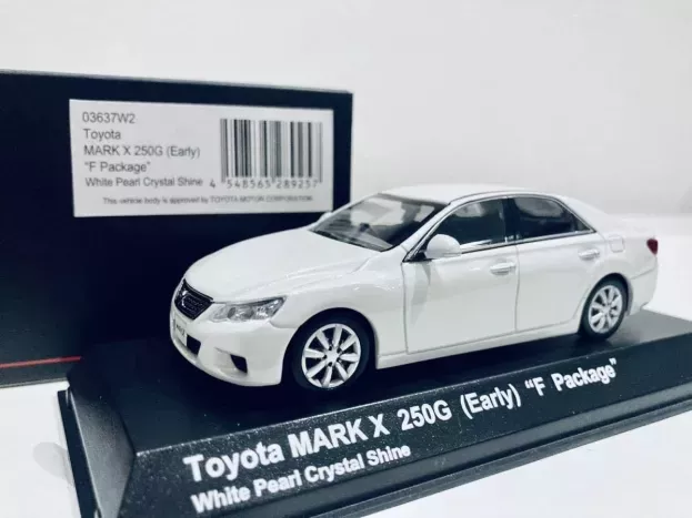 Kyosho Toyota Mark X 250g early F Package 2004 1:43 03637W2