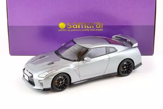Kyosho Nissan Gt-r r35 Coupe 2020 1:18 KSR18044GR