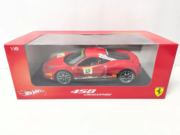 Hot Wheels Ferrari 458 Italia Challenge N 12 2012 1:18 BCT89