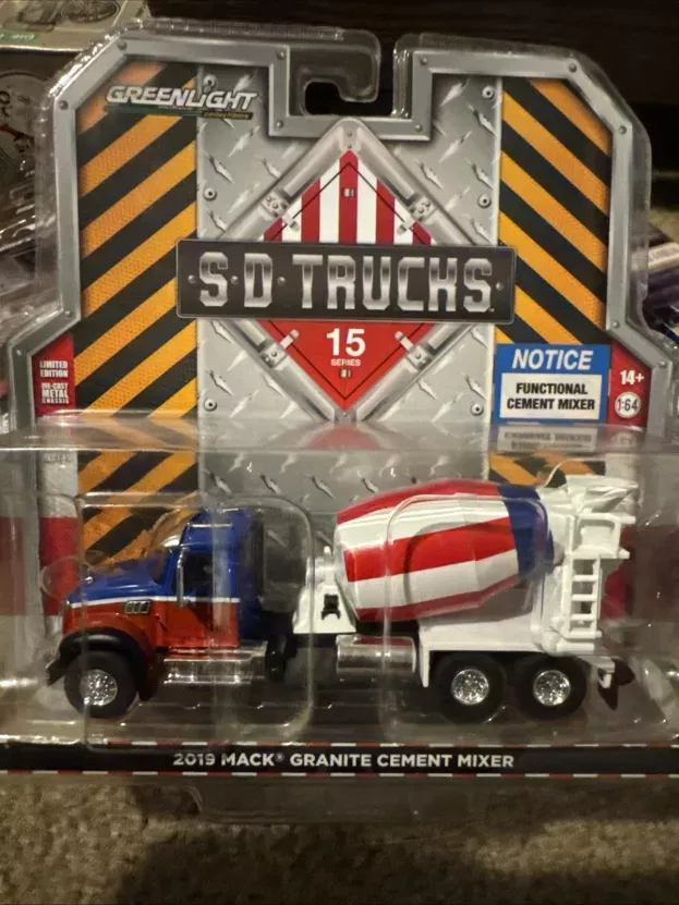 Greenlight Mack Granite Truck Cement Mixer Betoniera 3-assi 2019 1:64 45150C
