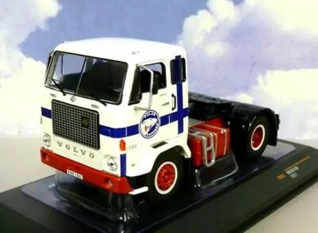 IXO Models Volvo F88 Tractor Truck 2-assi Polar Express 1971 1:43 TR067